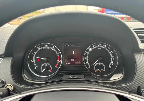 Skoda Fabia cena 29900 przebieg: 75000, rok produkcji 2021 z Puszczykowo małe 67